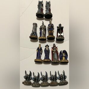 Good VS Evil | Gothic Medieval Chess Set | 2003 Adams Apple Games 15 Peaces